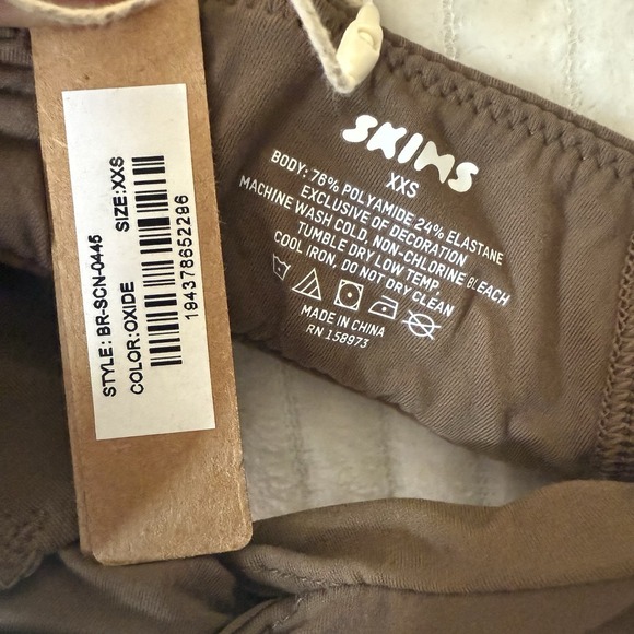 Skims Fits Everybody SKIMPY SCOOP BRALETTE in Oxide Brown Size XXS NWT - Picture 9 of 9